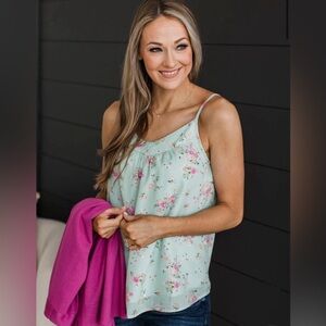 NWOT. Pulse Boutique Floral Tank